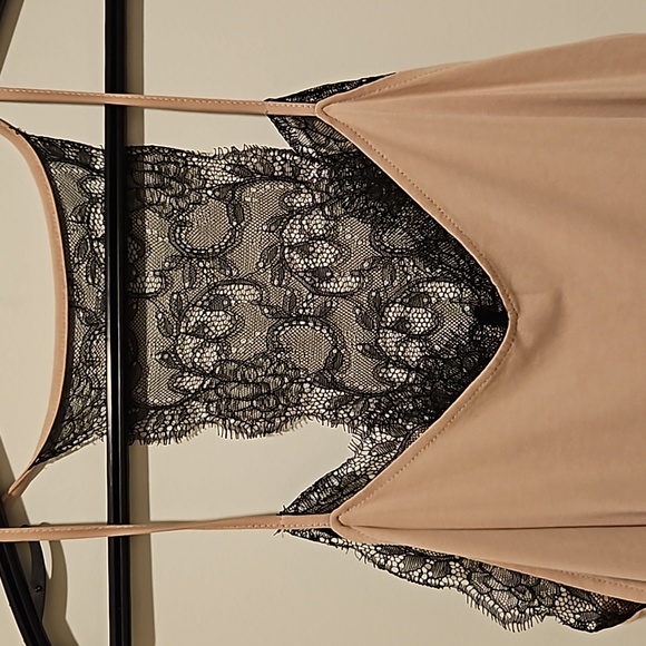 DYNAMITE lace cami - Picture 2 of 4